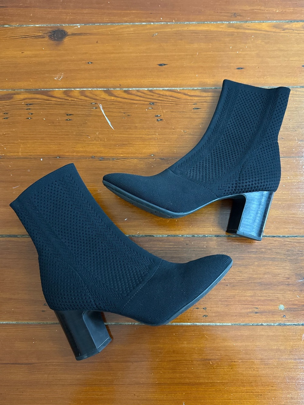 Born Meggs Stretch Knit Sock Booties Block Heel Black Sz 9 🧡🍄